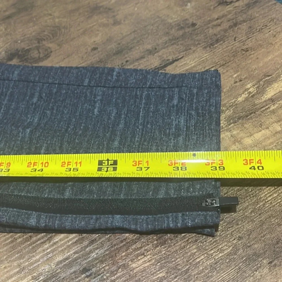 Fila women’s joggers grey size XS. Size tag wore off. - Picture 4 of 5